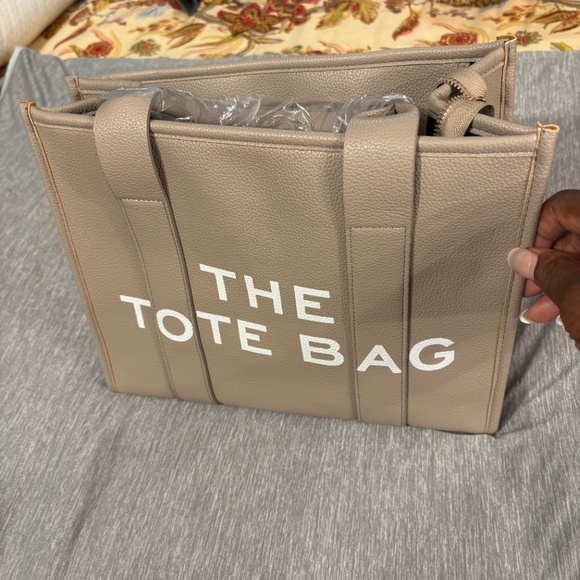 The Tote Bag - Picture 8 of 9